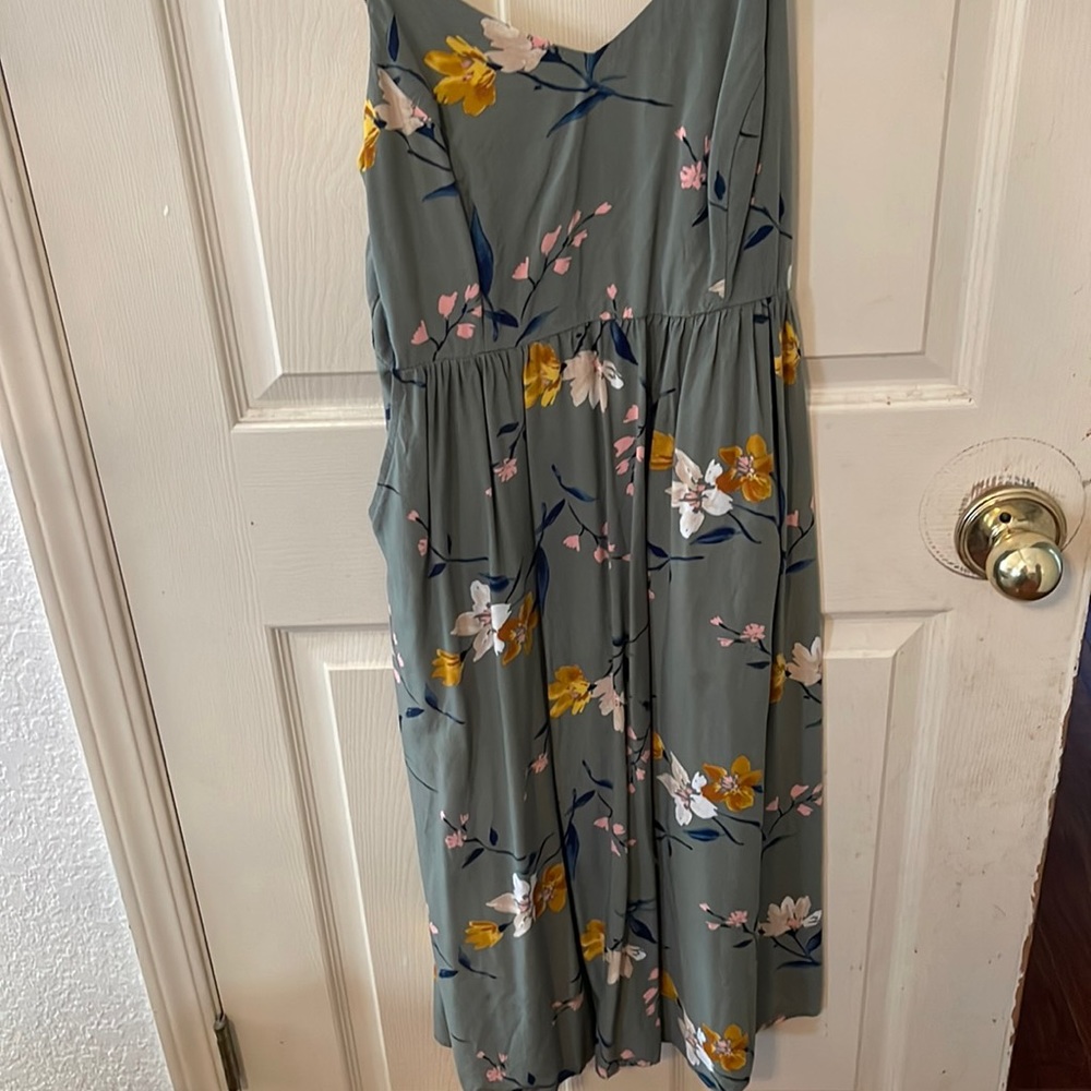 Old navy spaghetti strap dress